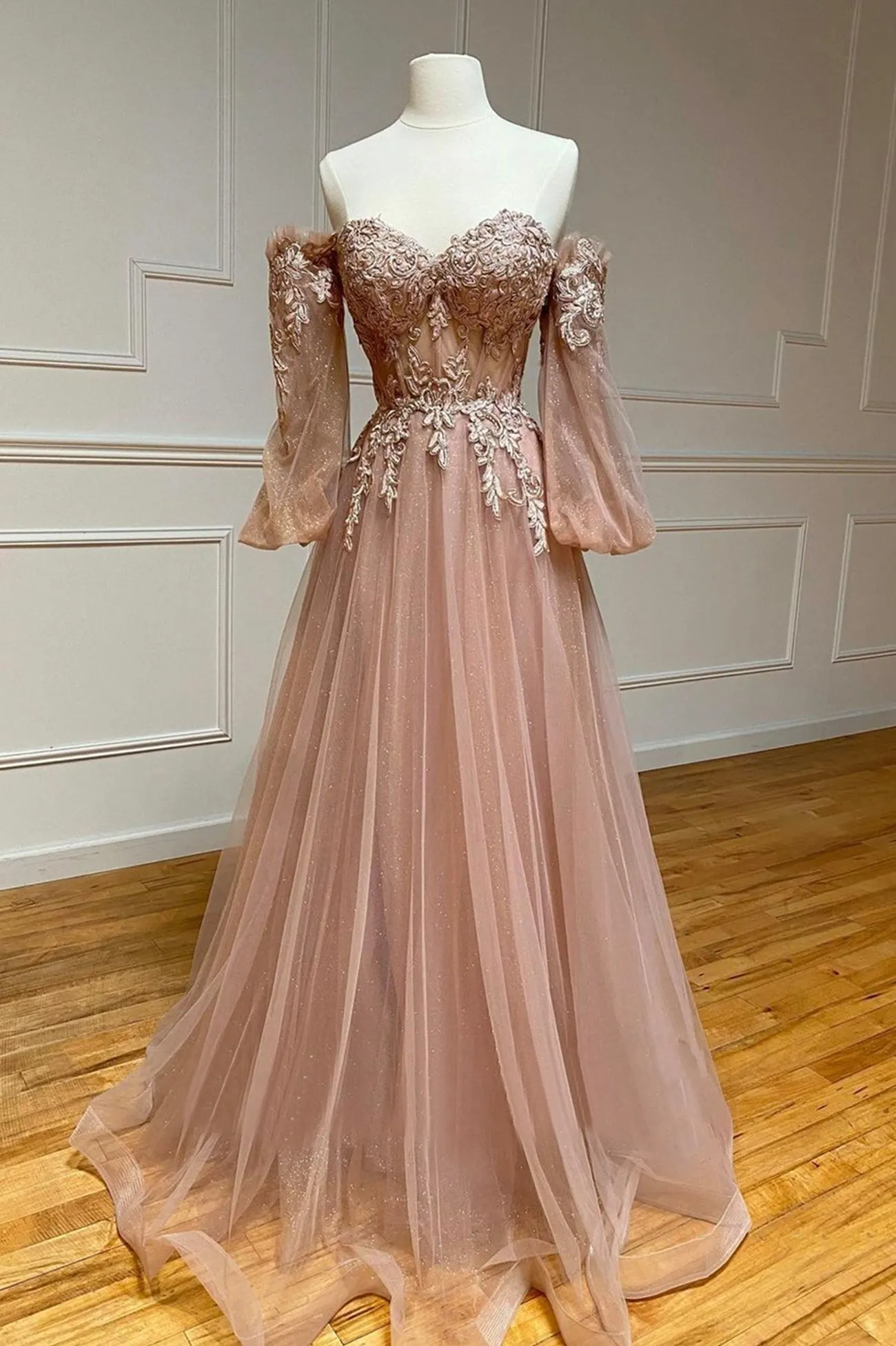 A-Line Strapless Long Lace Prom Dress, Sweetheart Neck Tulle Evening Party Dress