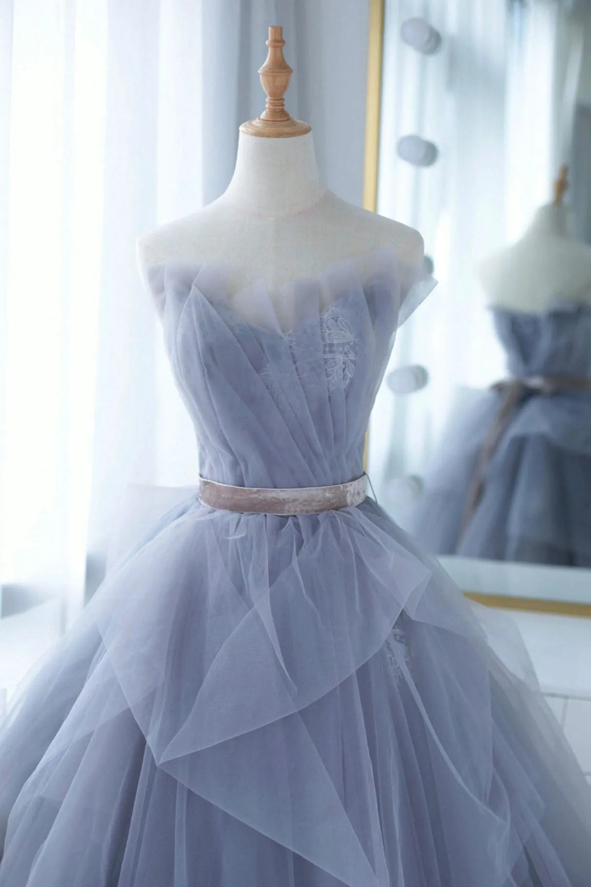 Blue Tulle Lace Long Prom Dress A-Line Strapless Evening Gown