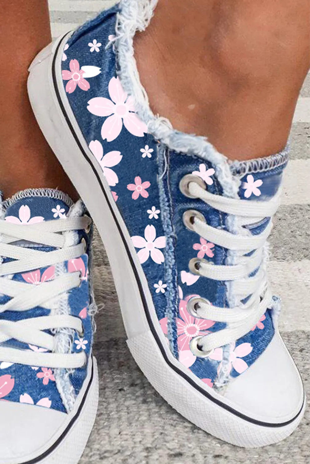 Womens Canvas Shoes Floral Print Low Cut Lace up Walking Shoes